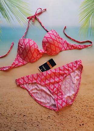 Купальник, лиф 85 в
, плавки 44/46 евро, принт орнамент
