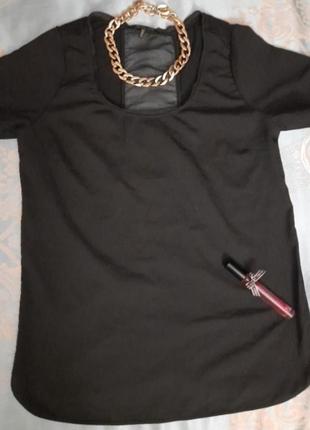 Блузка чёрная с прозрачной вставкой на спине