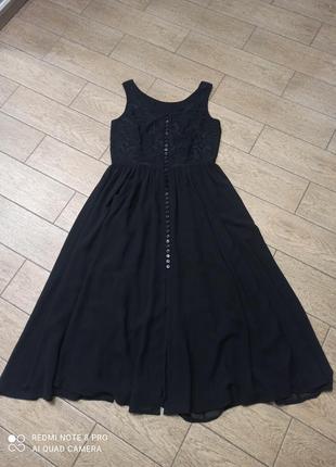 Шикарное шифоновое платье с вышивкой