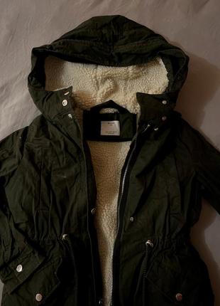 Продам зимову куртку bershka в чудовому стані!3 фото