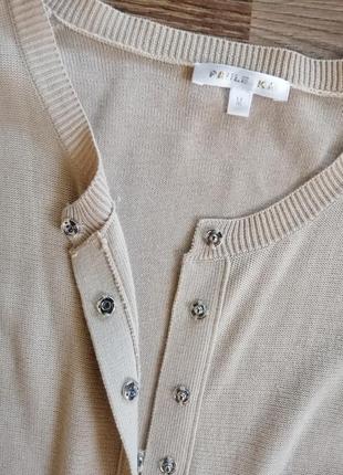 Светр на гудзиках-защіпках