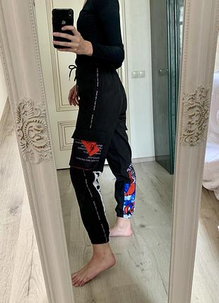 Женские спортивные штаны