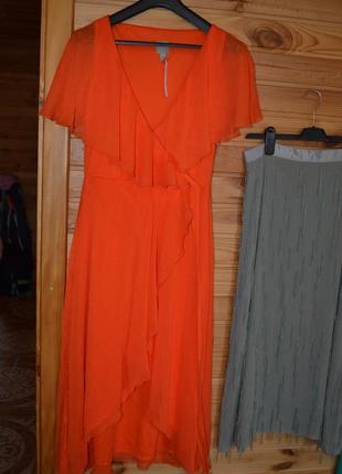 Шикарное морковное платье asos design с большим кейфом на плечах!5 фото