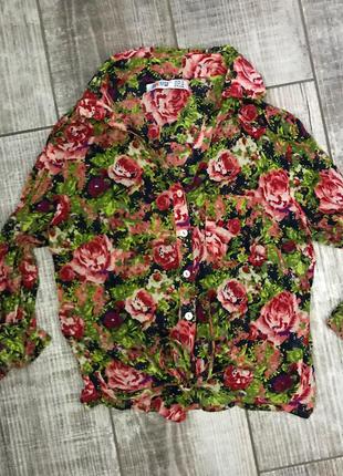 Легка стильна крута коротка сорочка блуза