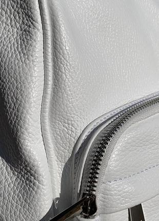 Белый кожаный женский рюкзак италия5 фото