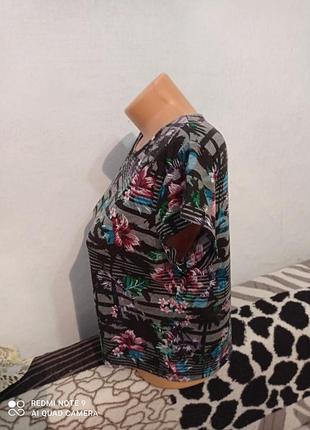 Стильная футболка4 фото