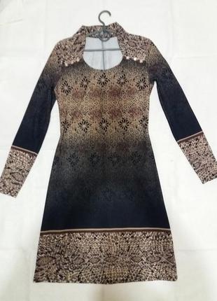 Стильное деловое трикотажное платье