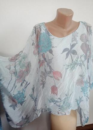 Нежная шелковая блуза разлетайка в цветы1 фото