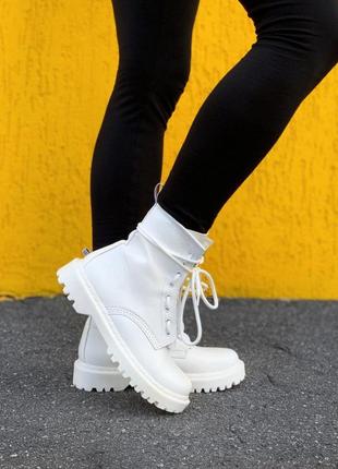 Dr. martens sinclair mono white белые неформальные ботинки мартинс на осень жіночі білі ботінки мартінси3 фото