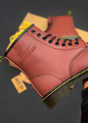 Dr.martens 1460 red червоні зимові черевики жіночі мартінс з хутром з натуральної з хутром жіночі зимні червоні ботінки мартінс із натуральної шкіри5 фото