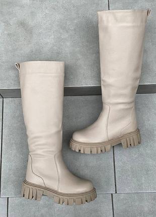 Женские кожаные сапоги трубы беж2 фото