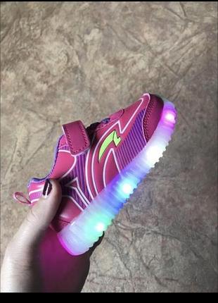 Дитячі кросівки