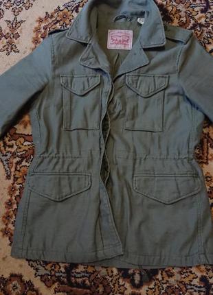 Брендова фірмова демісезонна котонова куртка levi's,оригінал,розмір xs-s.2 фото