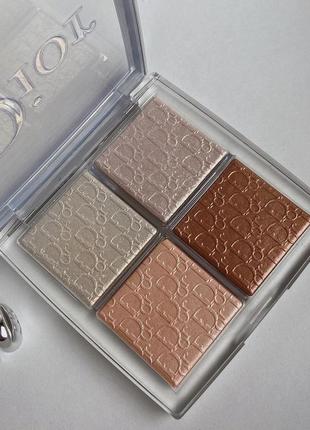 Палетка хайлайтеров dior backstage glow face palette 002