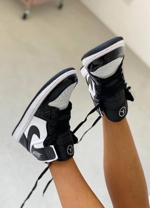 Новые женские кроссовки высокие демисезонные nike air jordan кожаные найк10 фото