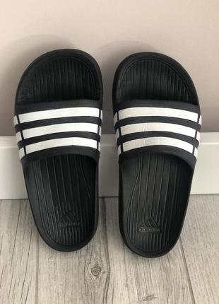 Дитячі шльопки adidas duramo, (р. 35)