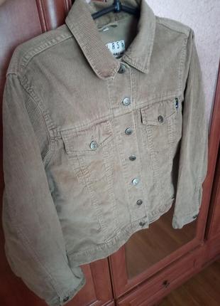 Классный микровельветовый пиджак бархатный пиджак песочного цвета/ джинсовка4 фото