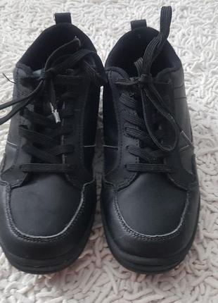 Черные кожаные кроссовки для школы next размер 35,5 22,5 см по стельке2 фото