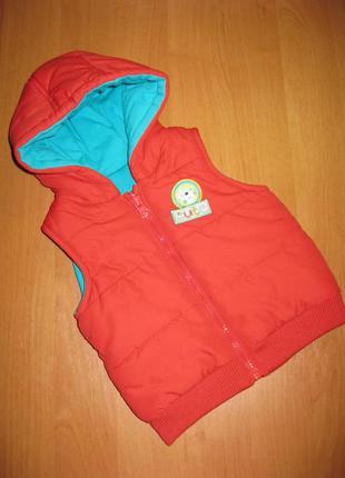 Жилетка "george" розмір 6-9 міс. зростання 68-72 див.