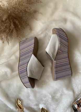 Милі шкіряні італійські шльопанці сабо lalu мюли сланці на танкетці