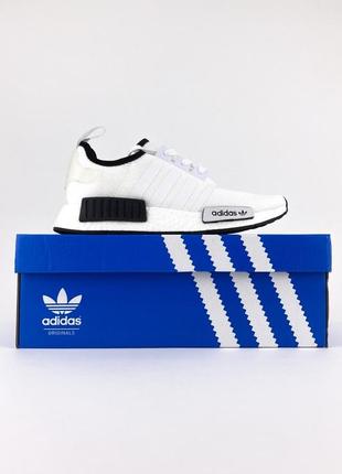 Стильні чоловічі кросівки демісезонні adidas nmd r1 cloud white black core білі адідас