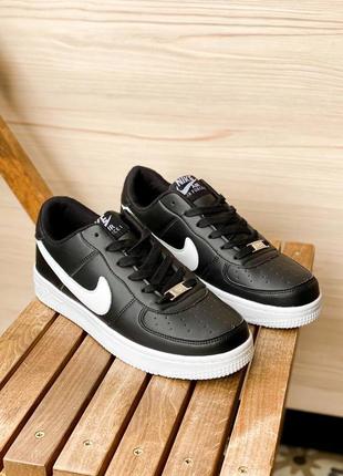 Топовые мужские кроссовки демисезонные nike air force чёрные найк форс