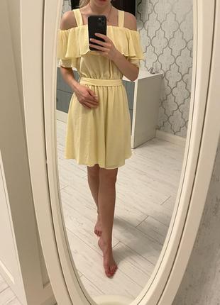Желтое платье-сарафан