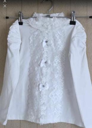 Нарядная блуза для девочки на рост 116-122