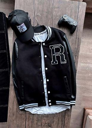 Топовий бомбер в американському стилі