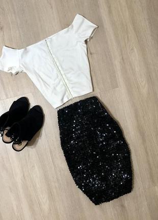 Спідниця чорна у паєтки