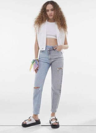 Двухцветные джинсы mom fit bershka