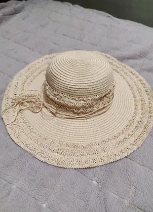 Пляжна капелюх