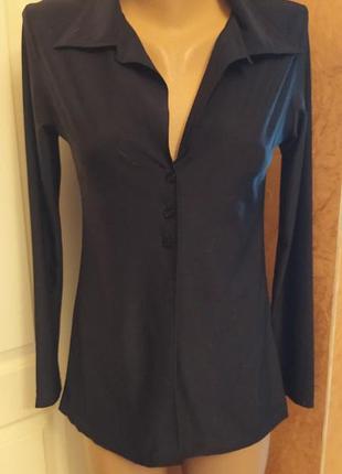 Чорна трикотажна сорочка