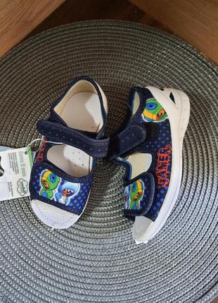Босоножки, тапочки waldi, брал Старс для мальчика