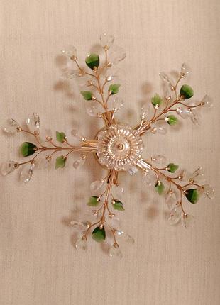 Кришталева люстра під стелю