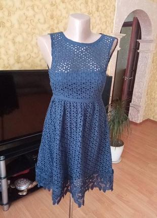 Сукня з батисту