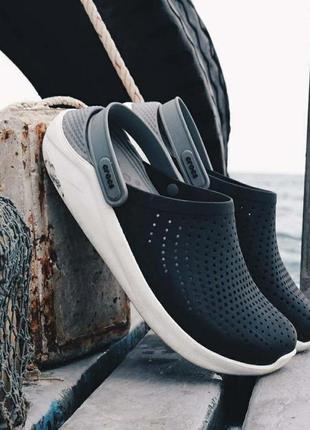 Стильные трендовые сабо кроксы crocs literide™ clog black/smoclog grey light green оригинал