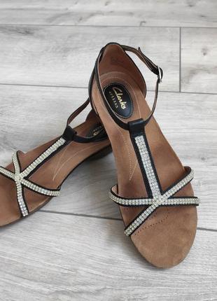Оригінальні натуральні босоніжки clarks 38,5 розмір