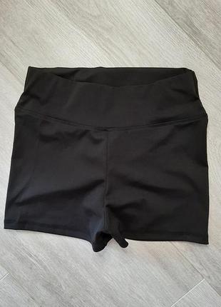 Спортивные шорты  s