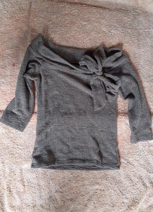 Кофта опущені плечі