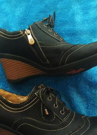 Ботинки размер 37 5