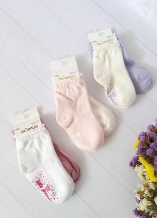 Набір носочків шкарпеток малюкам з антислизькою поверхнею набор носочком малышам антискользящие katamino