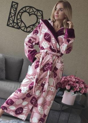 Женский плюшевый розовый с бордовым халат котики с капюшоном3 фото