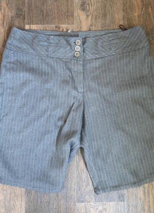 Жіночі шорти