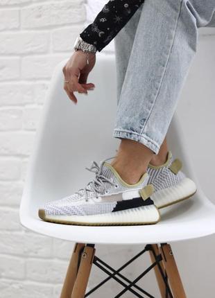 Жіночі кросівки adidas quesence blue hair 350 static olive black знижка sale
