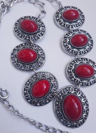 Ажурное коралловое колье