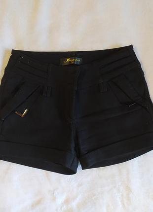 Шорти