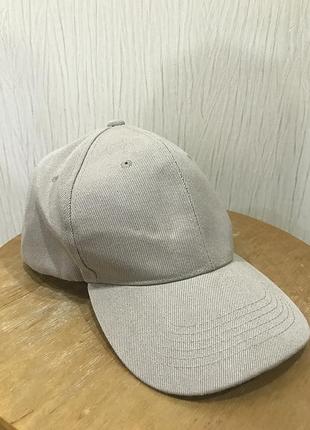 Бежева базова кепка