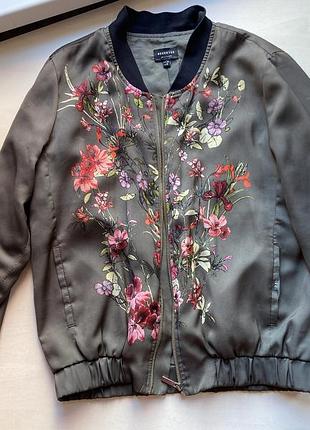 Бомбер хакі з принтом