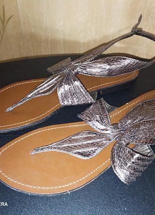 В'єтнамки босоніжки р. 40